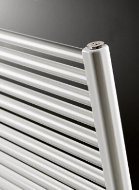 Vasco handdoekradiator Iris HDM-A H1682 B450 (764 Watt) - RAL 9016   388045168LB1000